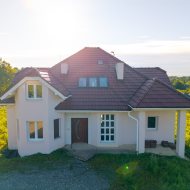 Dom na sprzedaż